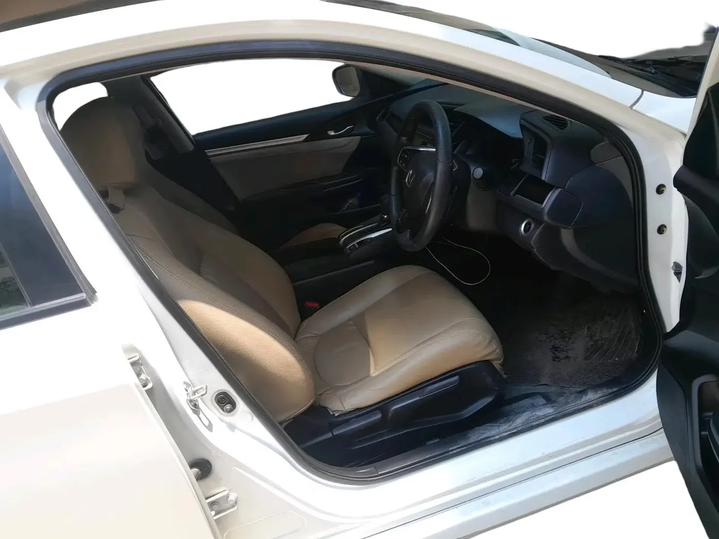 2019 Honda Civic 1.8L I-VTEC V CVT, Petrol, Automatic, 90,025 km, interior