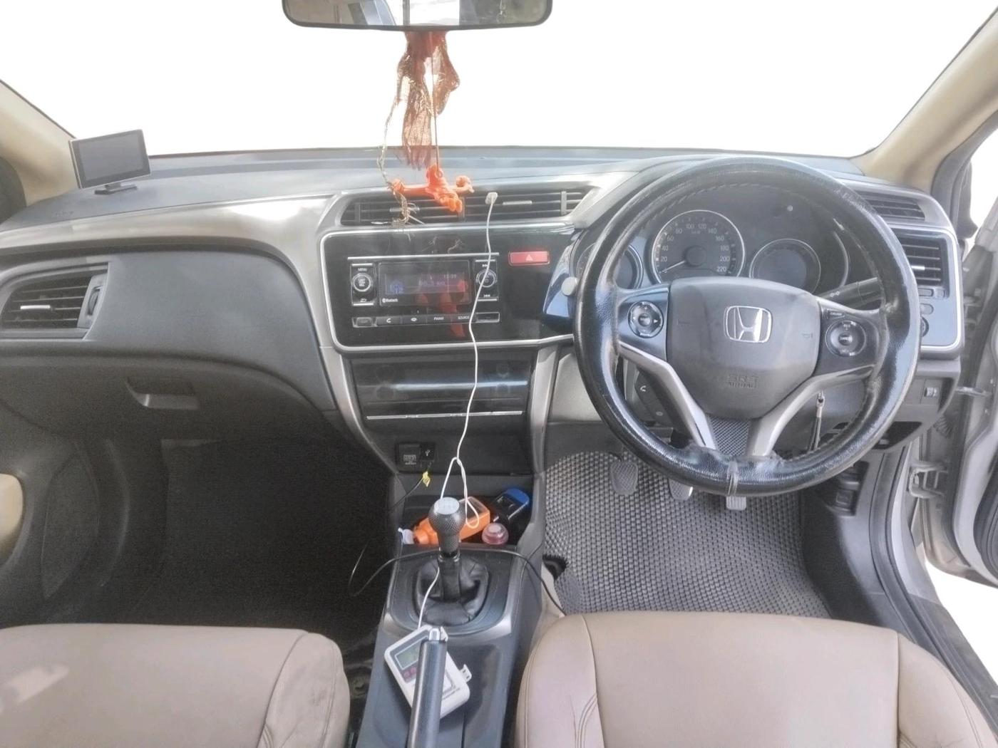 2015 Honda City 1.5L I-DTEC SV, Diesel, Manual, 1,22,294 km, interior
