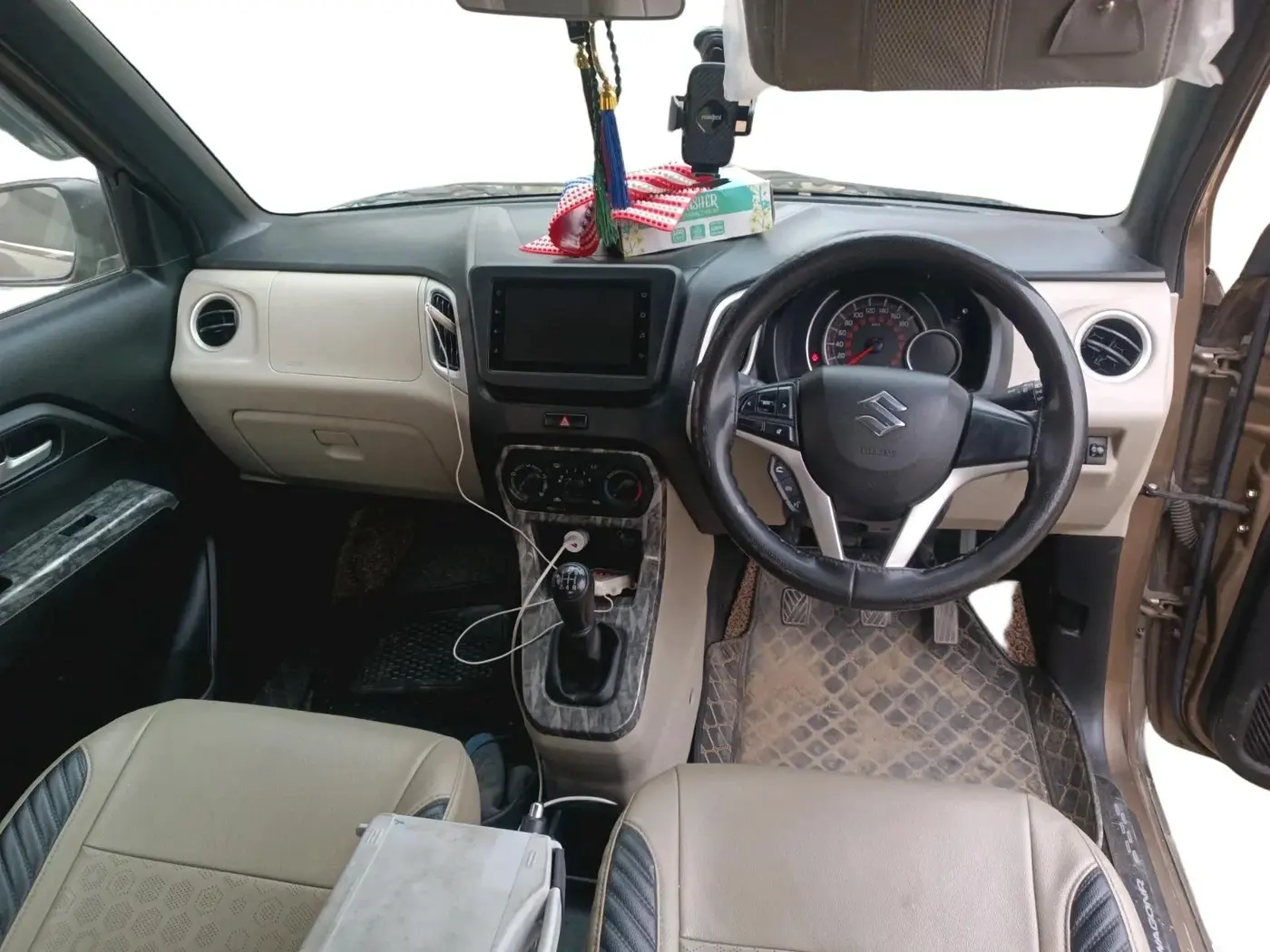 2019 Maruti New Wagon-R ZXI 1.2, Petrol, Manual, 9,61,000 km, interior