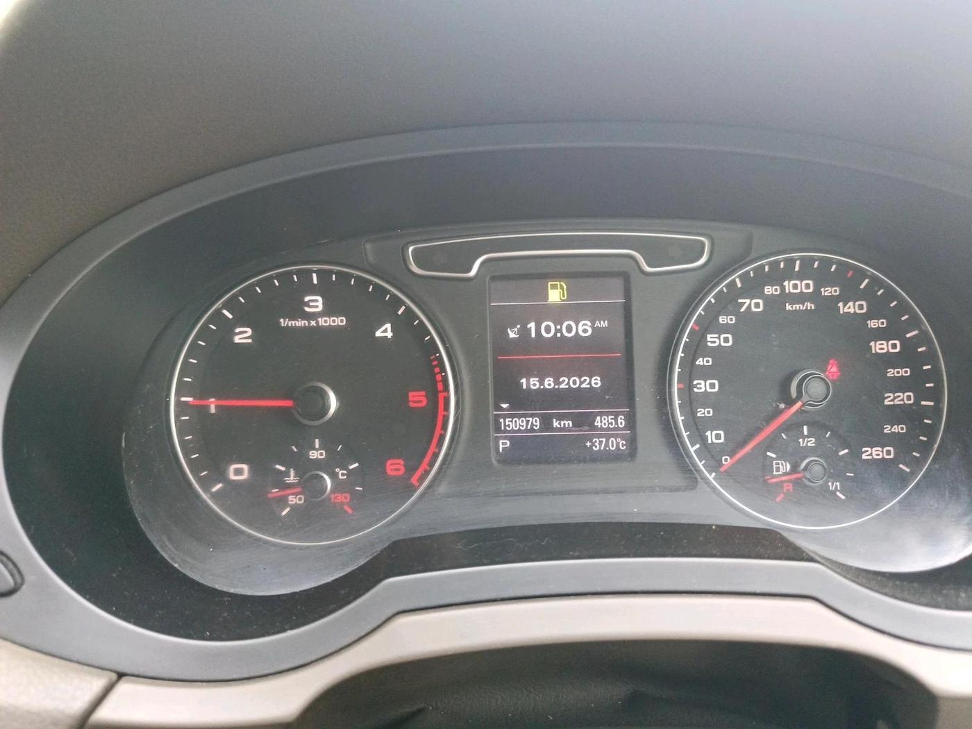 2013 Audi Q3 2.0 TDI QUATTRO, Diesel, Automatic, 1,50,979 km, interior