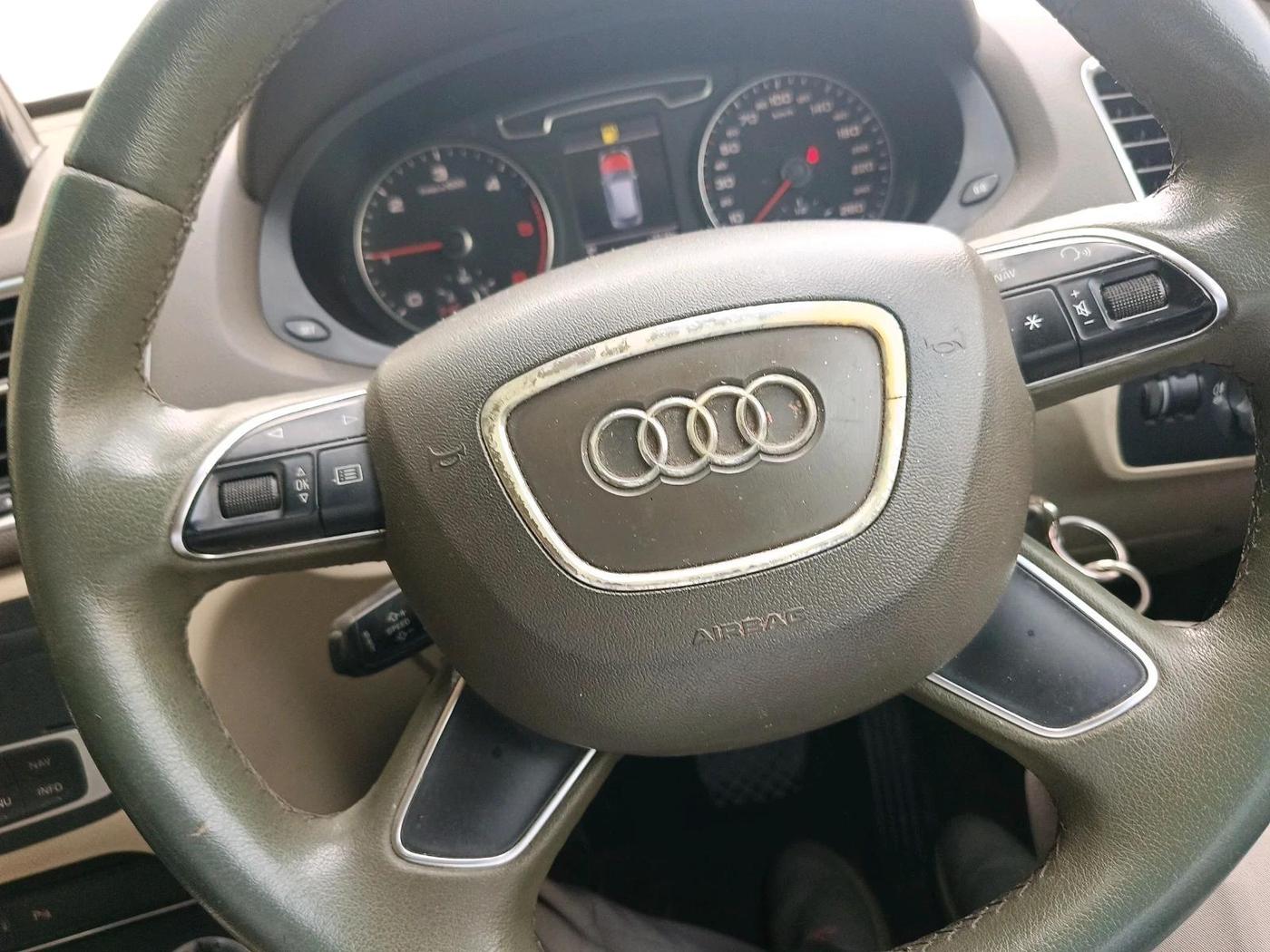 2013 Audi Q3 2.0 TDI QUATTRO, Diesel, Automatic, 1,50,979 km, interior