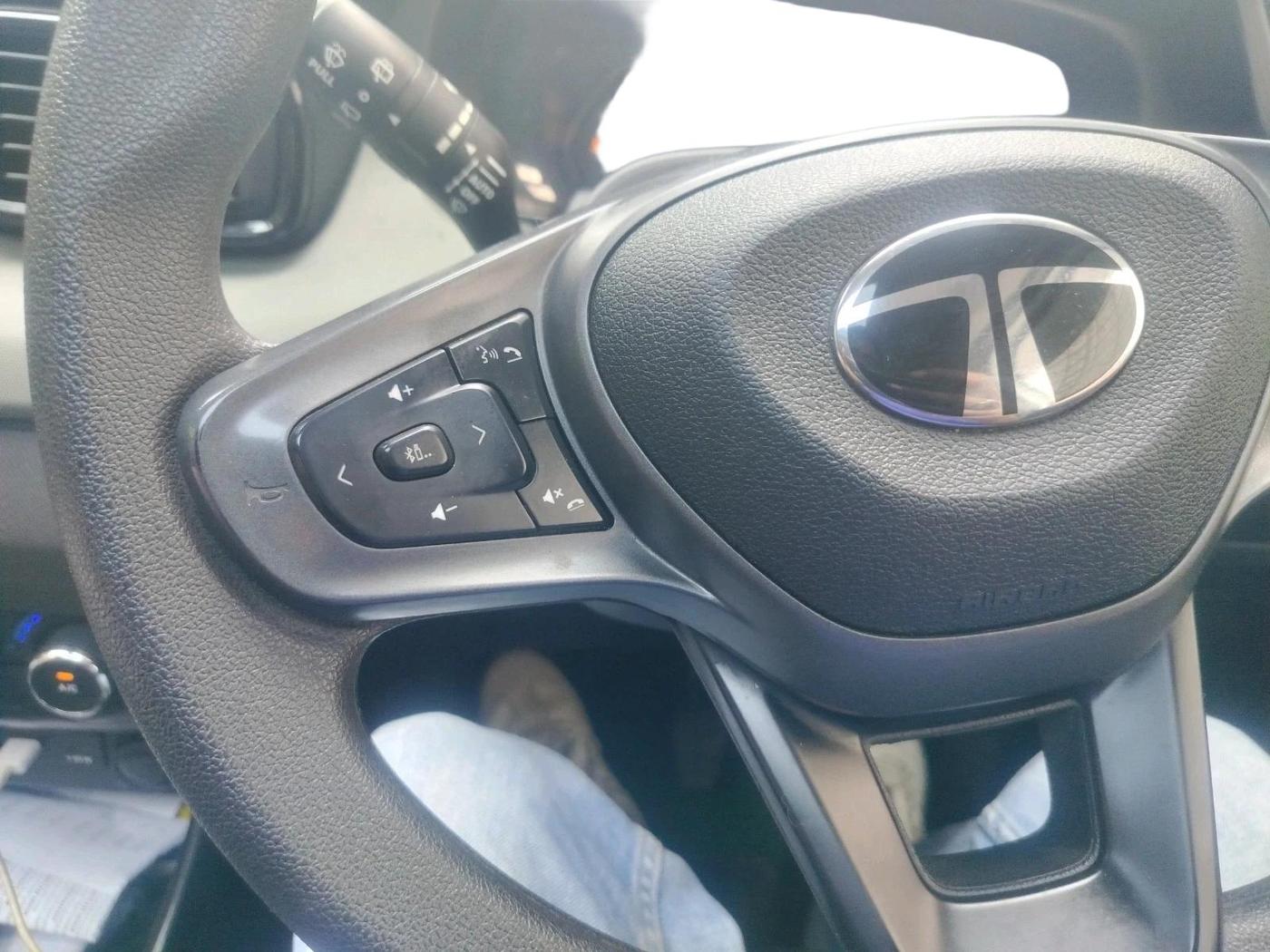 2025 Tata PUNCH Accomplished Plus (S) iCNG, CNG, Manual, 21,280 km, interior