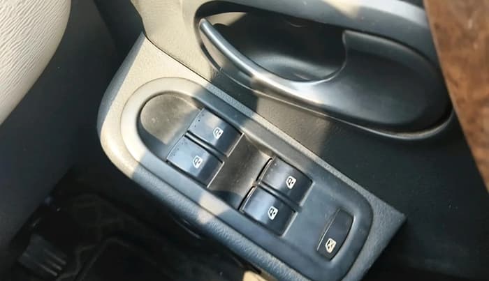 2013 Renault Duster 85 PS RXL DIESEL, Diesel, Manual, 1,54,000 km, interior
