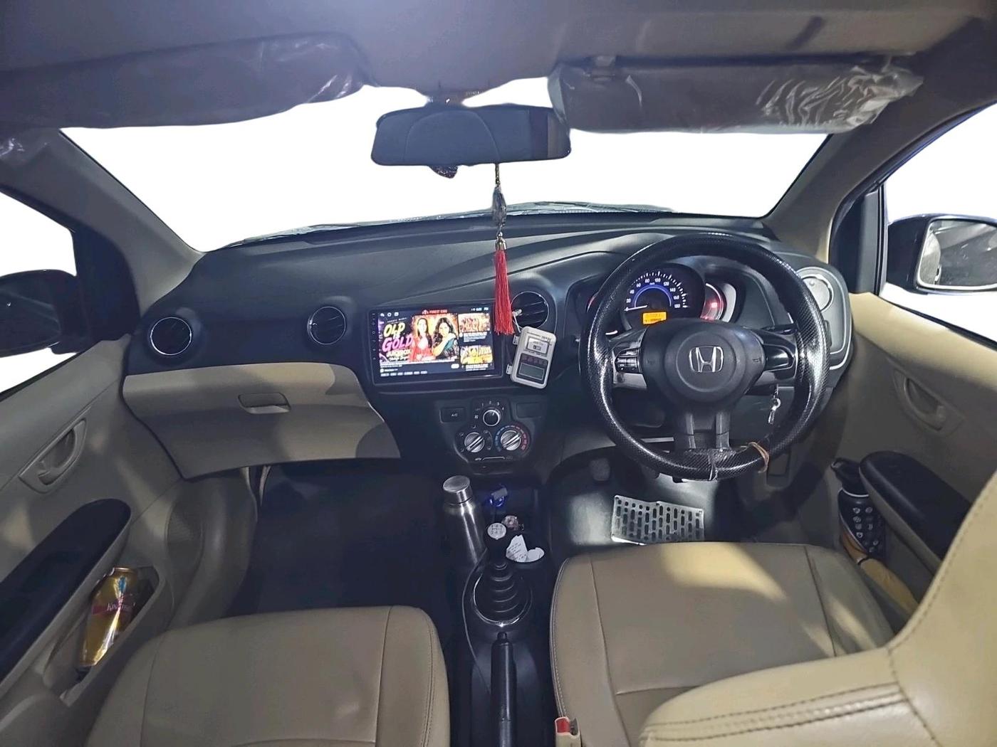 2015 Honda Amaze 1.5L I-DTEC S, Diesel, Manual, 1,60,083 km, interior