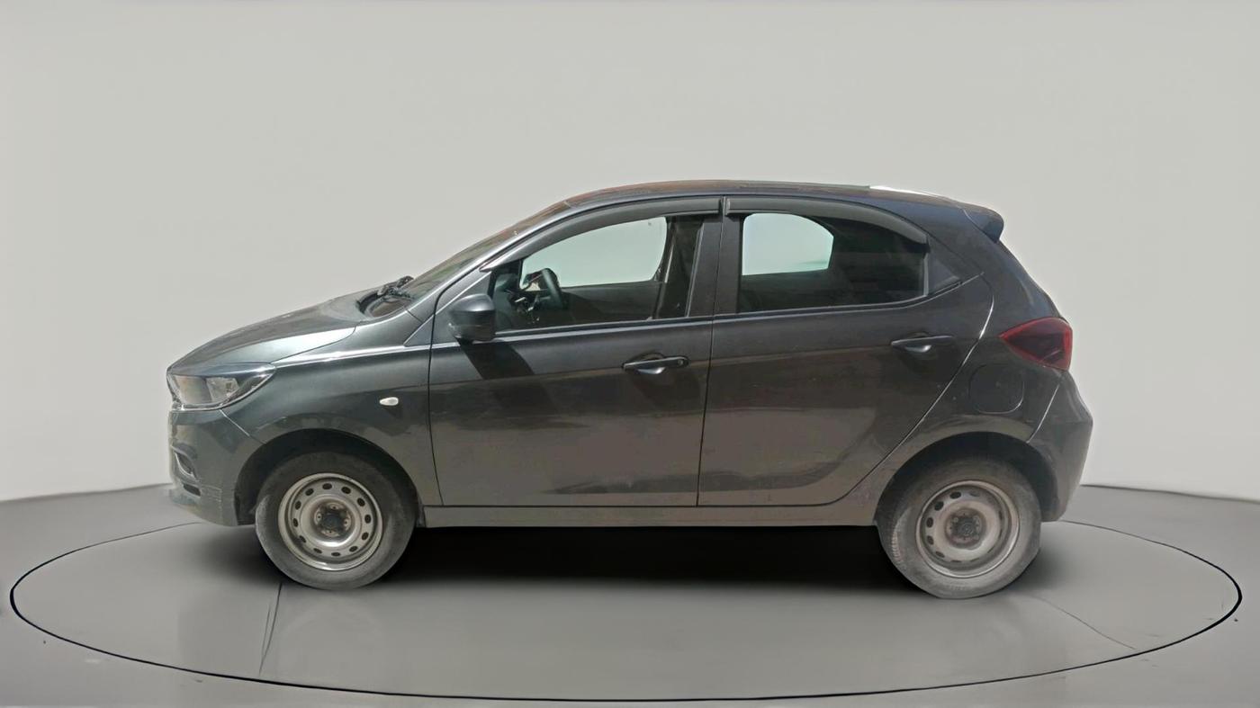 2023 Tata Tiago XM CNG, CNG, Manual, 52,772 km, exterior