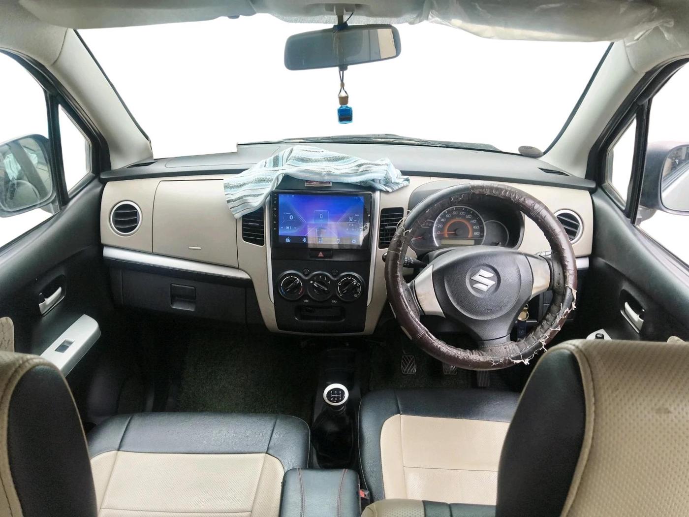 2015 Maruti Wagon R 1.0 VXI, Petrol, Manual, 1,43,216 km, interior