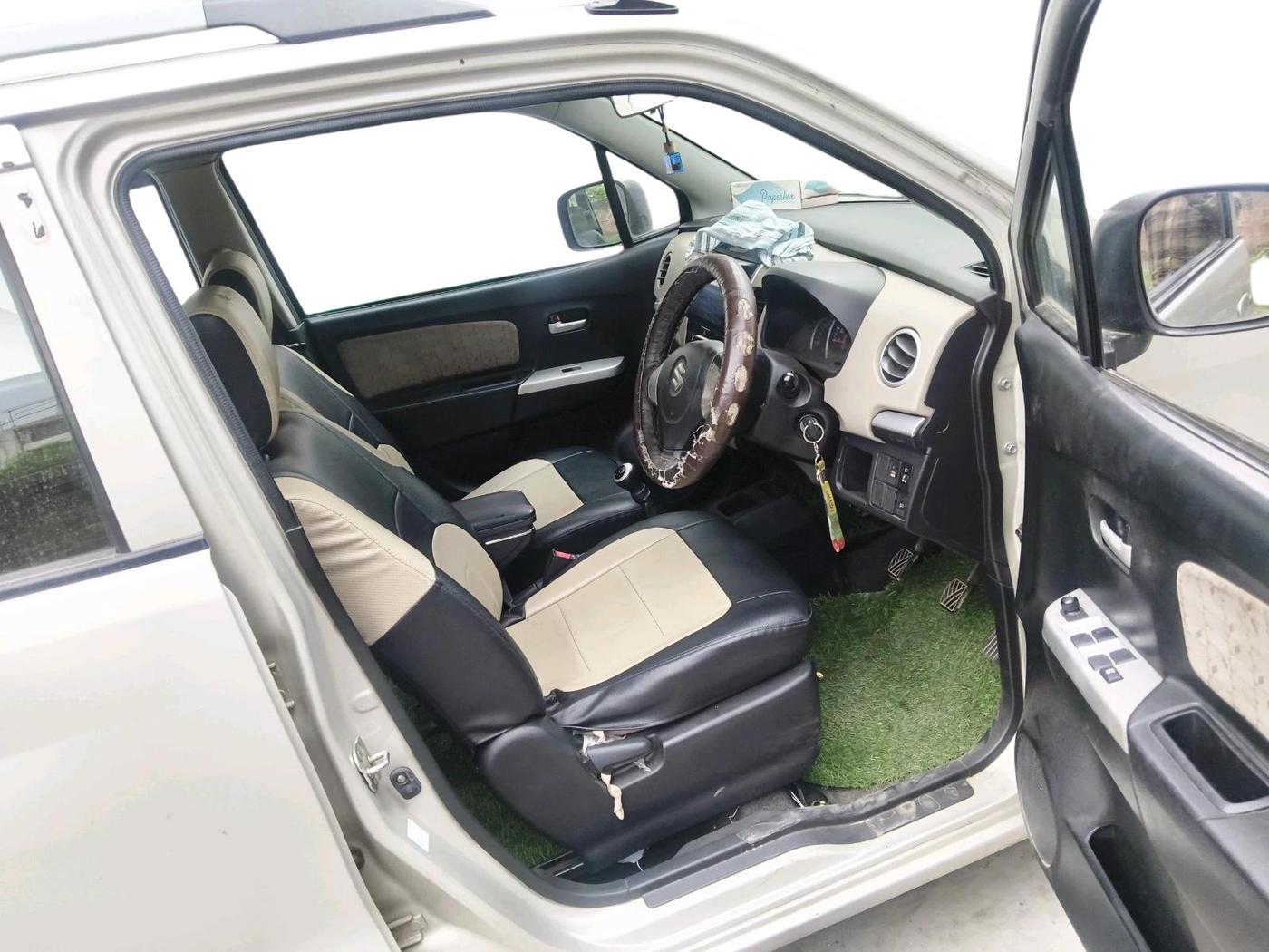 2015 Maruti Wagon R 1.0 VXI, Petrol, Manual, 1,43,216 km, interior