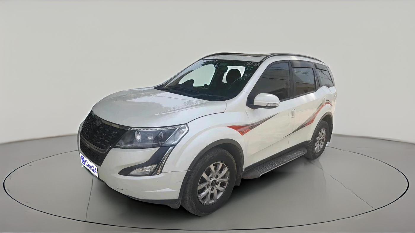 2019 Mahindra XUV500 W9, Diesel, Manual, 1,32,907 km, exterior
