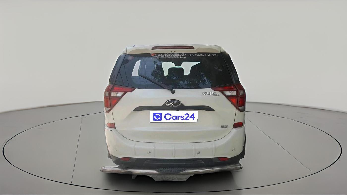 2019 Mahindra XUV500 W9, Diesel, Manual, 1,32,907 km, exterior