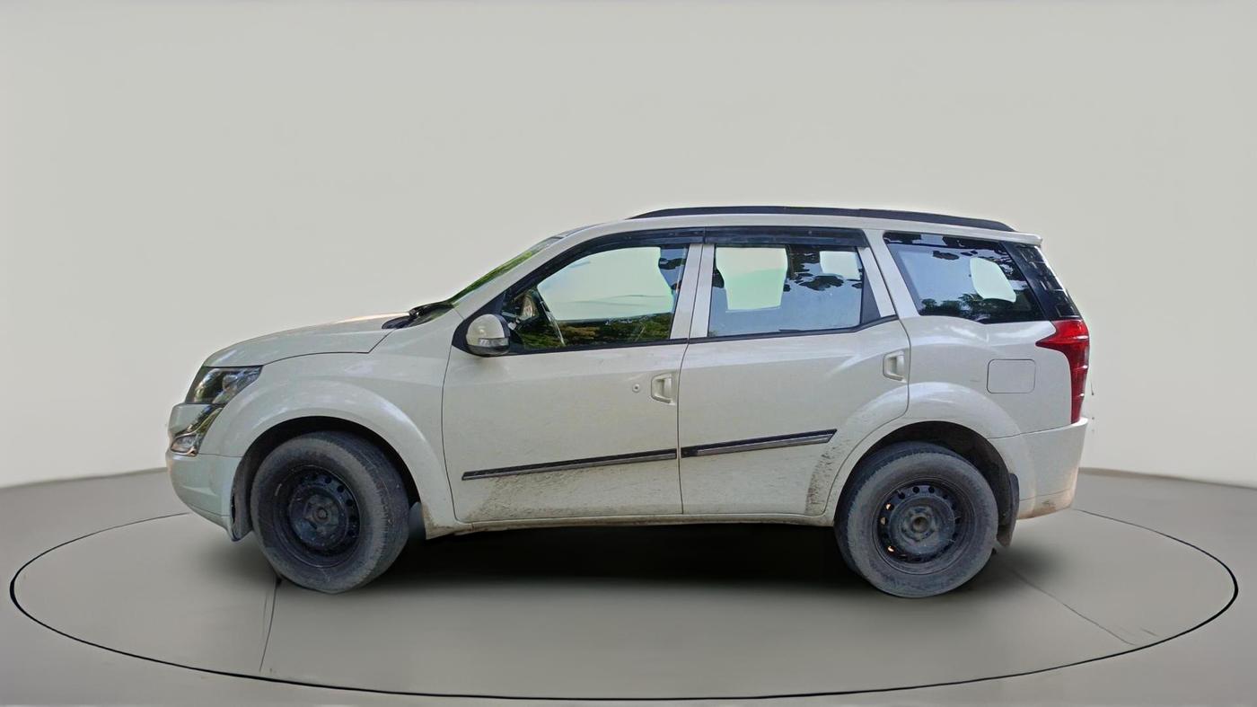 2018 Mahindra XUV500 W4, Diesel, Manual, 96,894 km, exterior