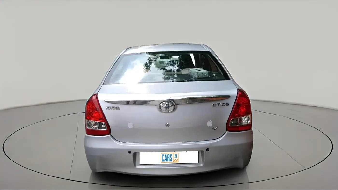 2011 Toyota Etios V, Petrol, Manual, 85,000 km, exterior
