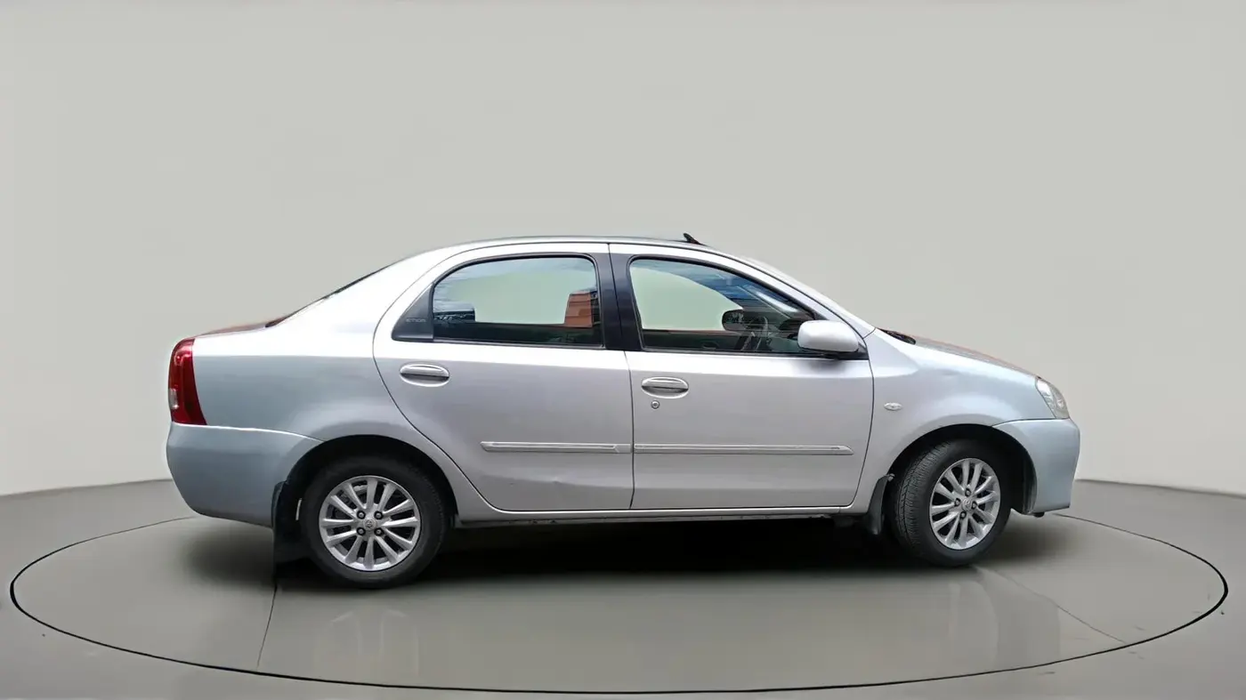 2011 Toyota Etios V, Petrol, Manual, 85,000 km, exterior