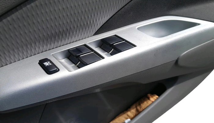 2011 Toyota Etios V, Petrol, Manual, 85,000 km, interior