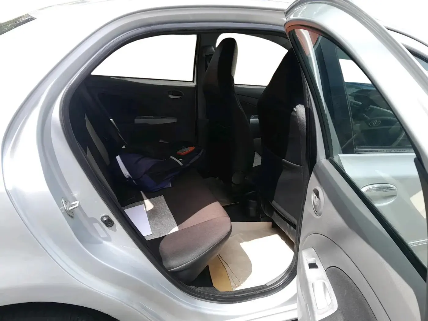 2011 Toyota Etios V, Petrol, Manual, 85,000 km, interior