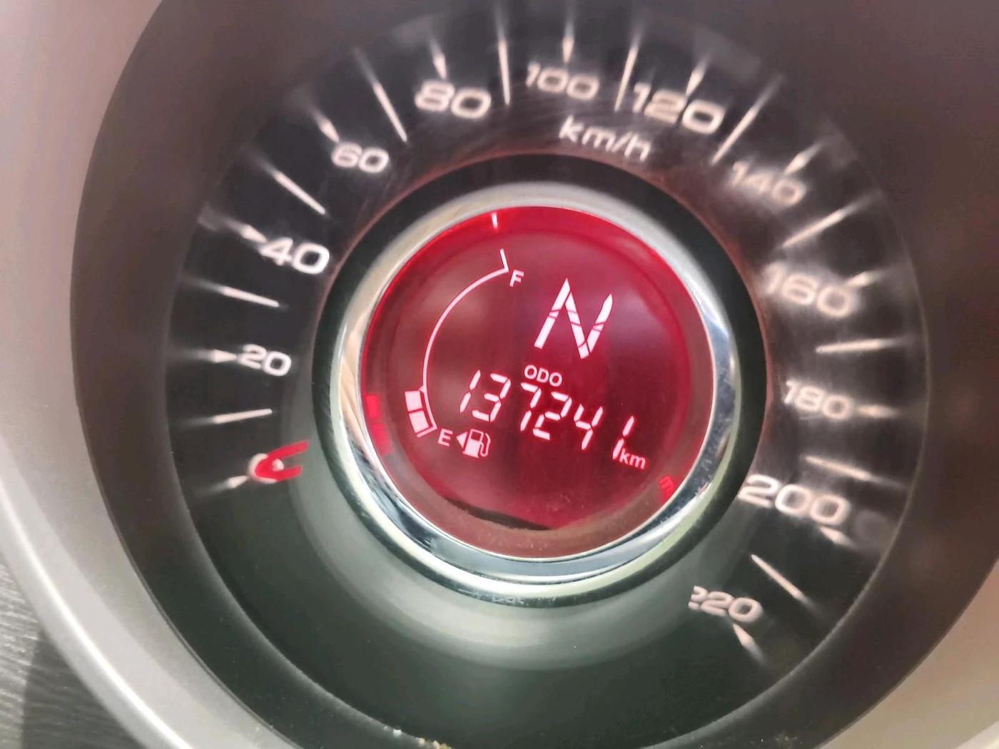 2012 Mahindra XUV500 W8, Diesel, Manual, 1,37,241 km, interior