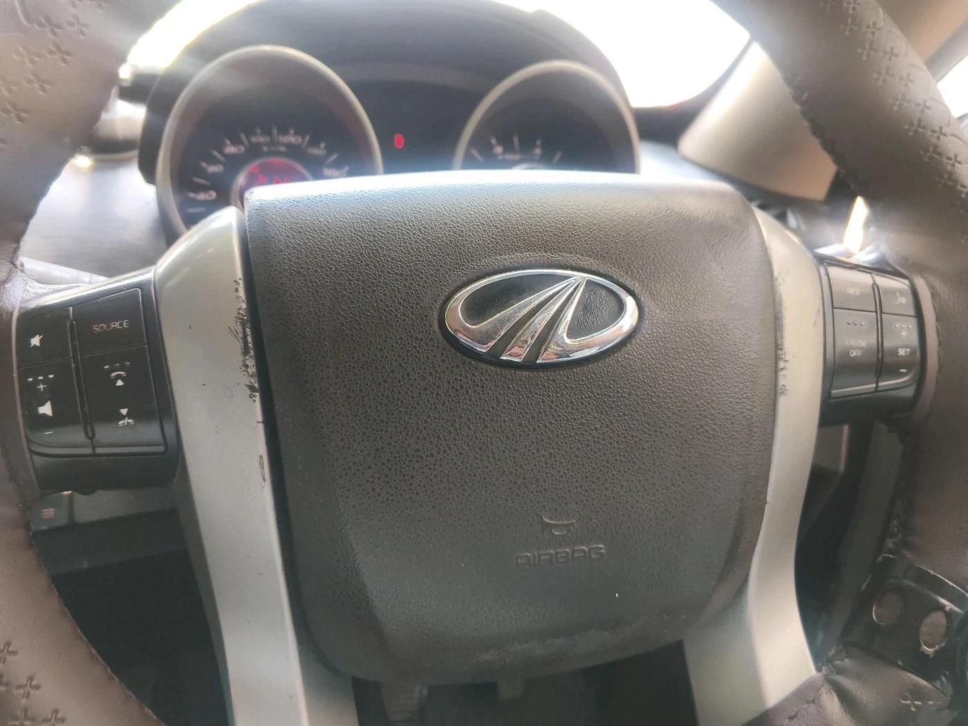 2012 Mahindra XUV500 W8, Diesel, Manual, 1,37,241 km, interior