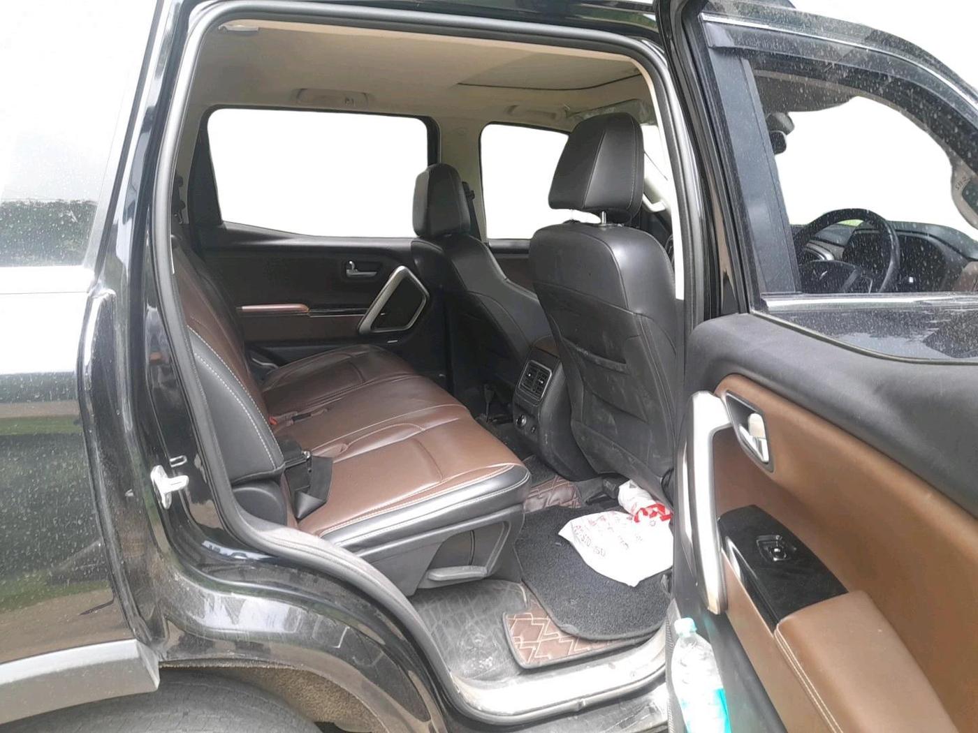 2024 Mahindra SCORPIO-N Z8 L DIESEL MT 2WD 7 STR, Diesel, Manual, 90,942 km, interior