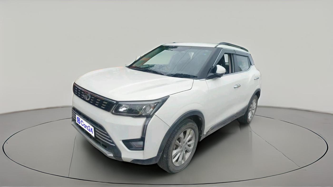 2020 Mahindra XUV300 W8 1.5 DIESEL, Diesel, Manual, 2,09,501 km, exterior