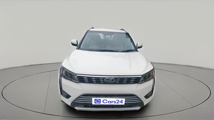 2020 Mahindra XUV300 W8 1.5 DIESEL, Diesel, Manual, 2,09,501 km, exterior