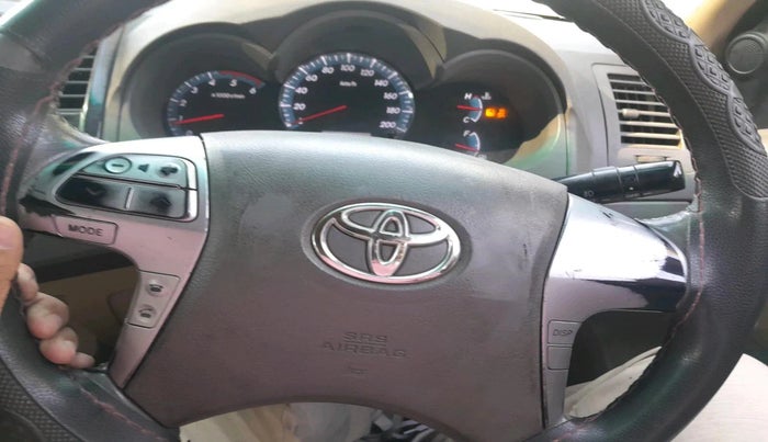 2012 Toyota Fortuner 3.0 4X4 MT, Diesel, Manual, 1,33,635 km, interior