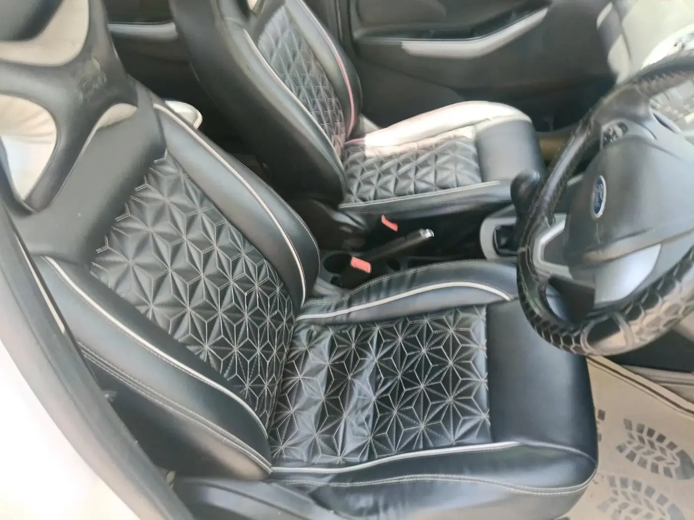 2016 Ford New Figo TREND 1.5L DIESEL, Diesel, Manual, 1,63,507 km, interior