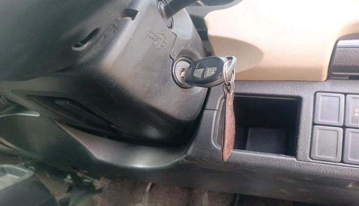 2018 Maruti Wagon R 1.0 VXI, Petrol, Manual, 40,466 km, interior