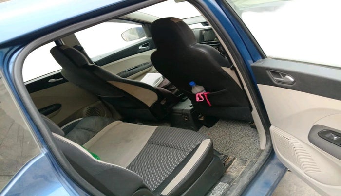 2020 Renault TRIBER RXZ, Petrol, Manual, 61,441 km, interior