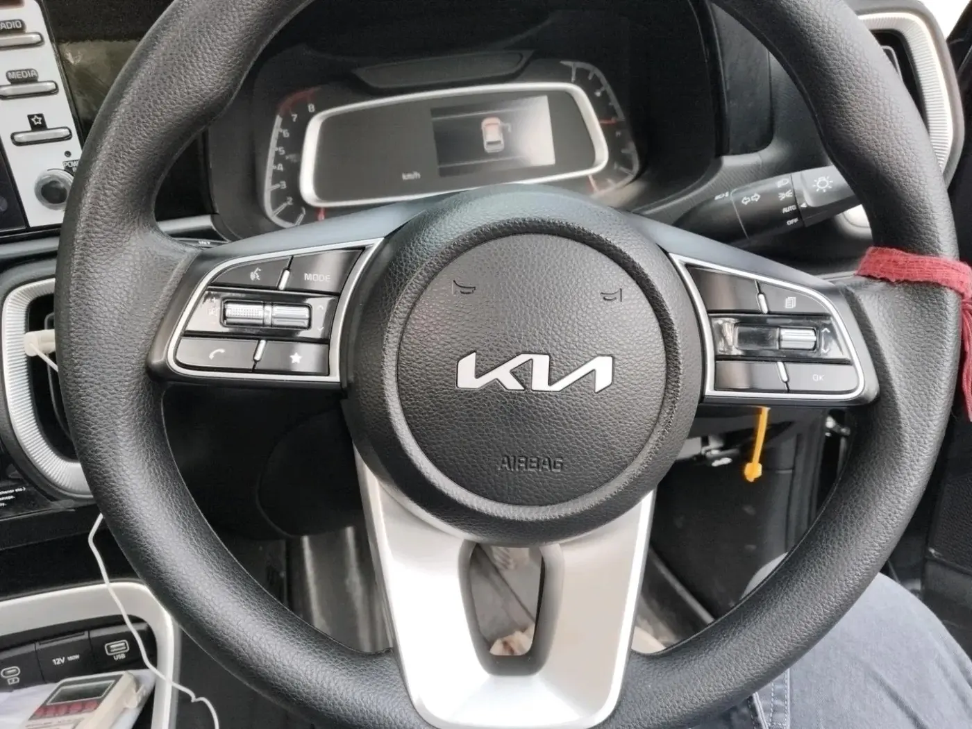 2025 KIA SONET HTK (O) 1.2 Petrol MT, Petrol, Manual, 3,123 km, interior