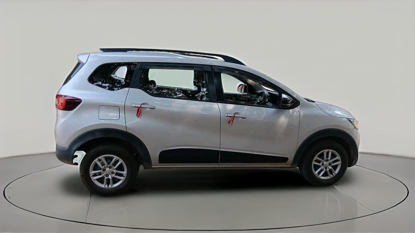 2023 Renault TRIBER RXT, Petrol, Manual, 79,543 km, exterior
