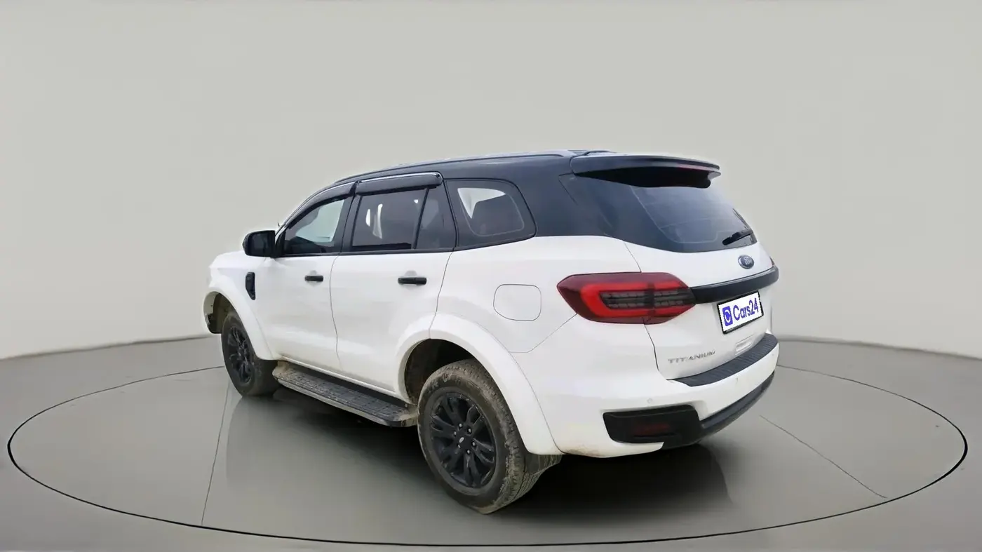 2018 Ford Endeavour TITANIUM 3.2 4X4 AT, Diesel, Automatic, 2,06,319 km, exterior