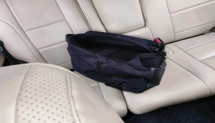 2018 Ford Endeavour TITANIUM 3.2 4X4 AT, Diesel, Automatic, 2,06,319 km, interior