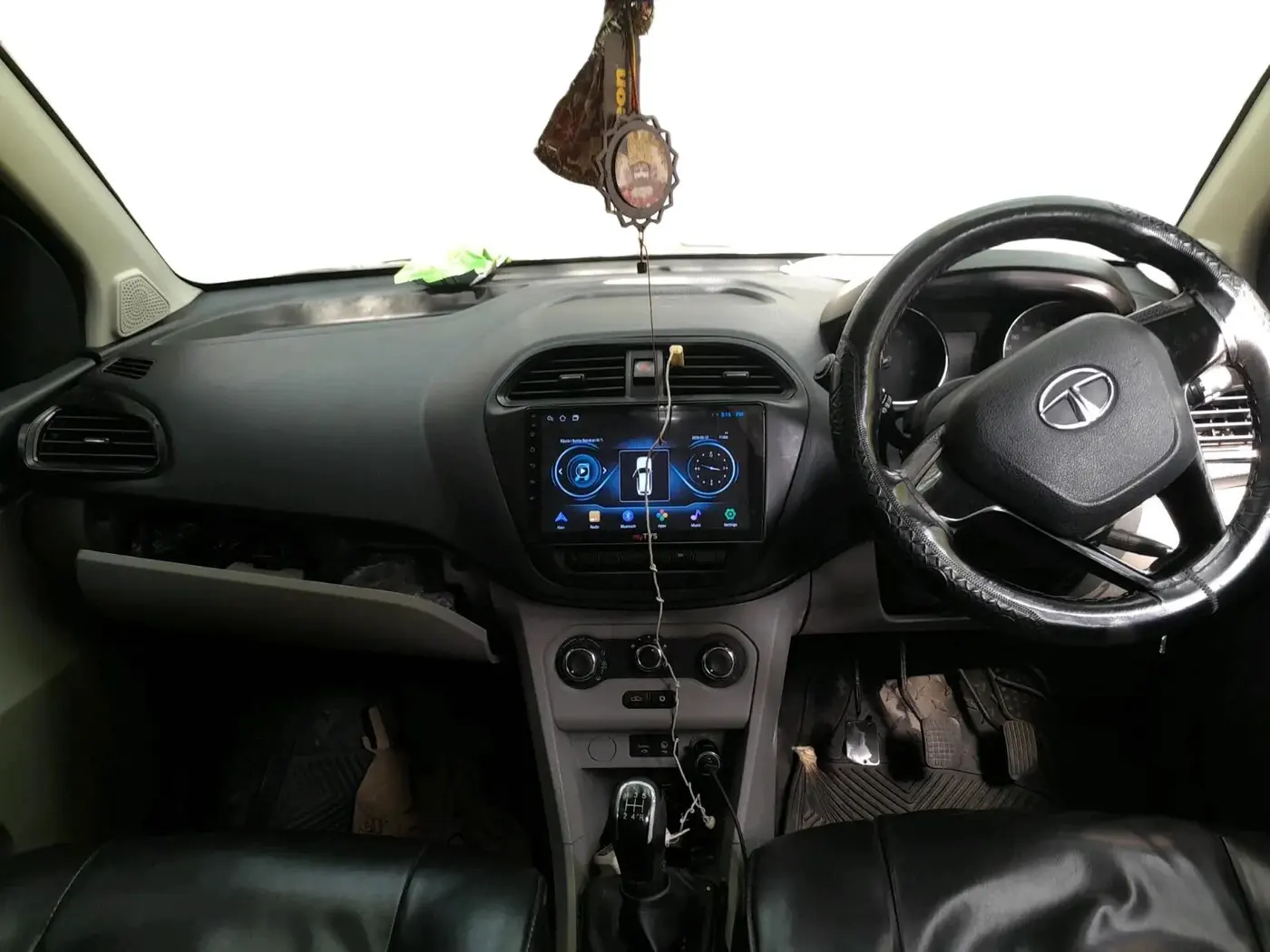 2019 Tata Tiago XT DIESEL, Diesel, Manual, 1,30,311 km, interior
