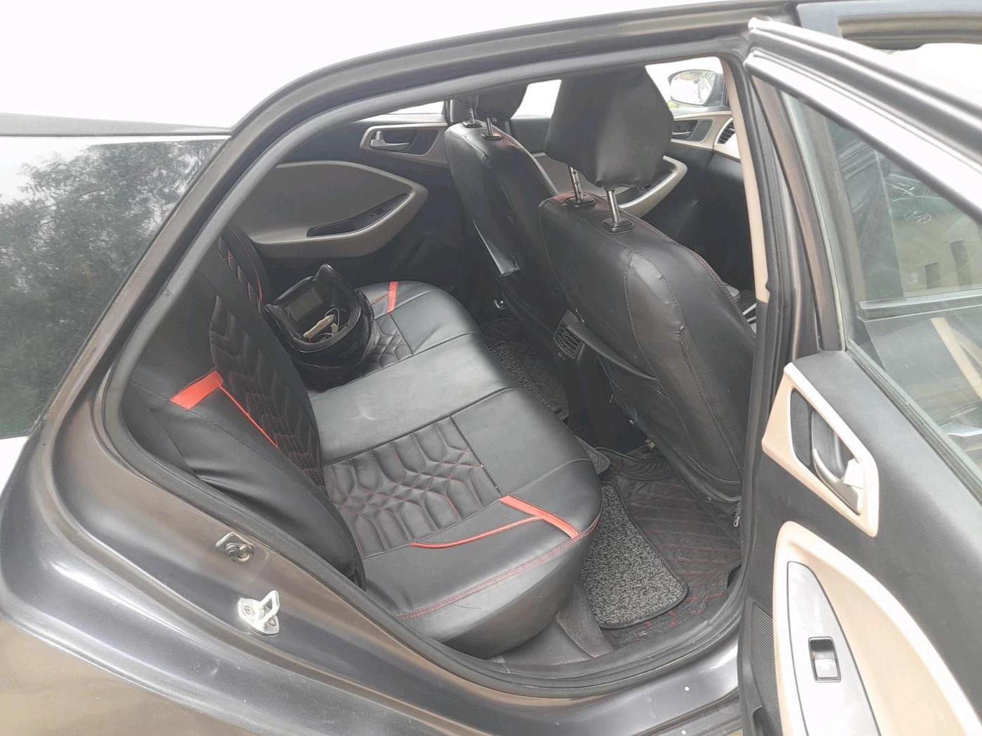 2016 Hyundai Elite i20 SPORTZ 1.4 CRDI, Diesel, Manual, 1,86,237 km, interior