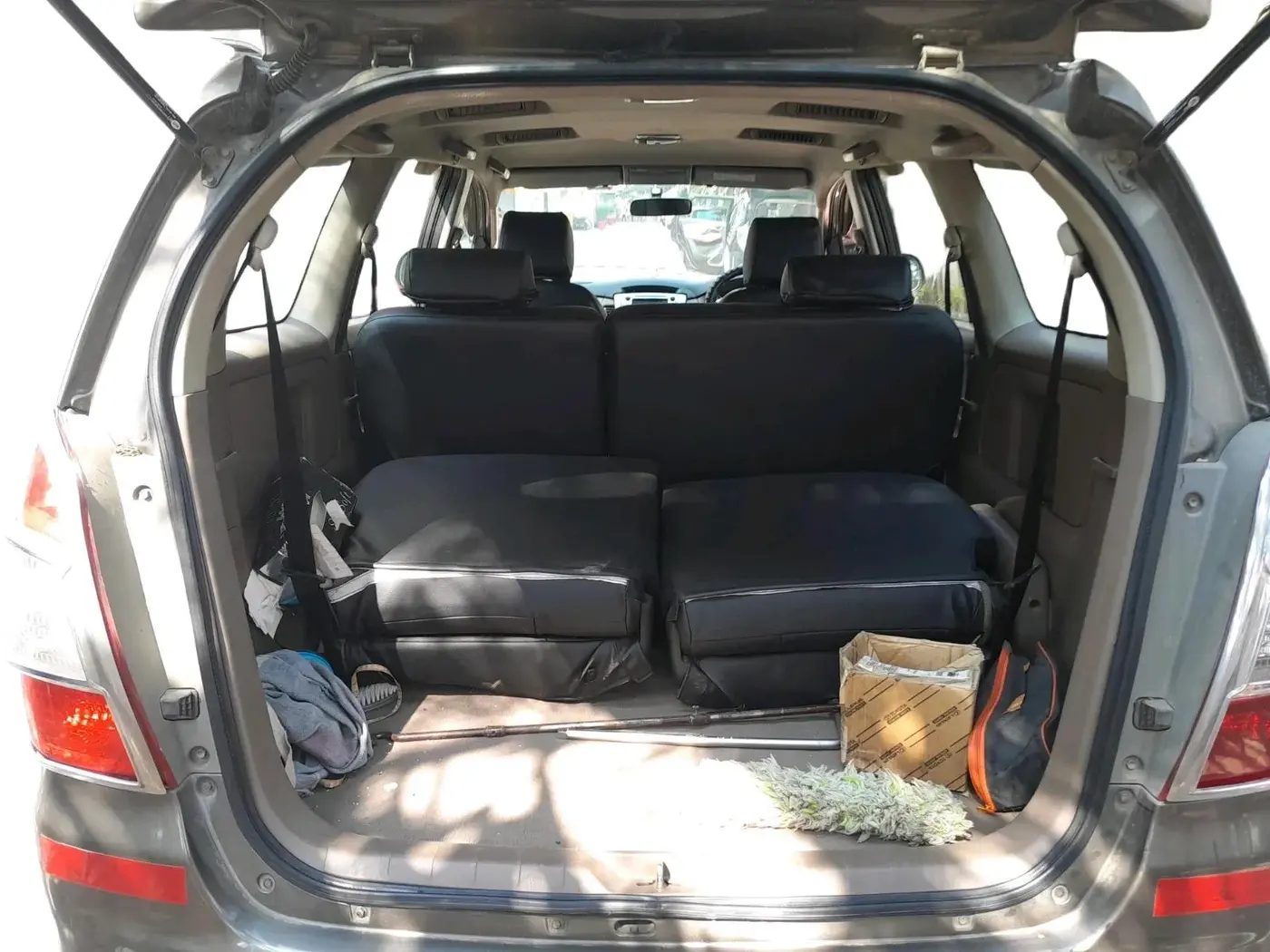 2015 Toyota Innova 2.5 VX 8 STR, Diesel, Manual, 3,13,422 km, exterior