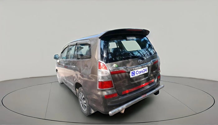 2015 Toyota Innova 2.5 VX 8 STR, Diesel, Manual, 3,13,422 km, exterior