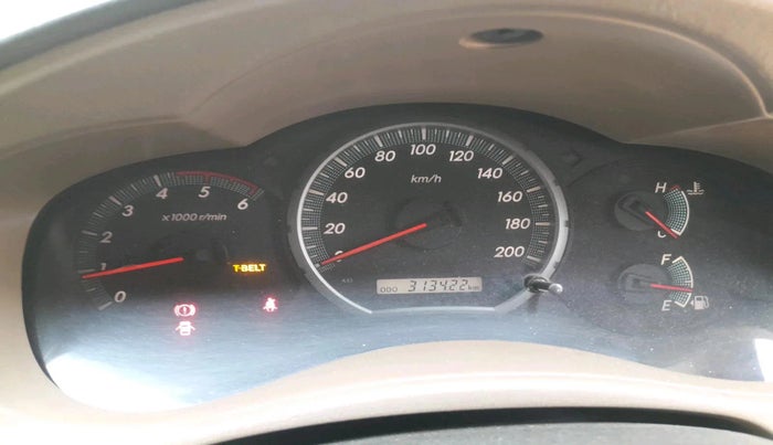 2015 Toyota Innova 2.5 VX 8 STR, Diesel, Manual, 3,13,422 km, interior