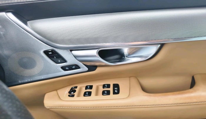 2017 Volvo V90 CROSS COUNTRY D5 INSCRIPTION , Diesel, Automatic, 66,143 km, interior