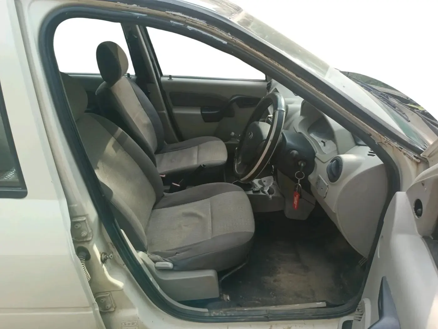 2013 Mahindra Verito 1.5 D4, Diesel, Manual, 86,224 km, interior