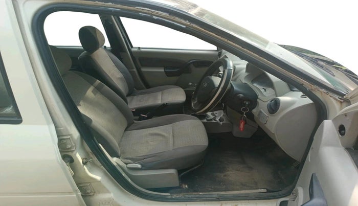 2013 Mahindra Verito 1.5 D4, Diesel, Manual, 86,224 km, interior