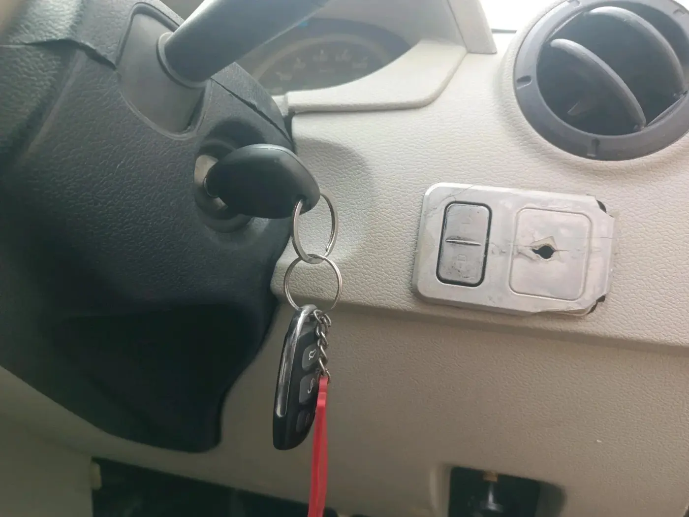 2013 Mahindra Verito 1.5 D4, Diesel, Manual, 86,224 km, interior
