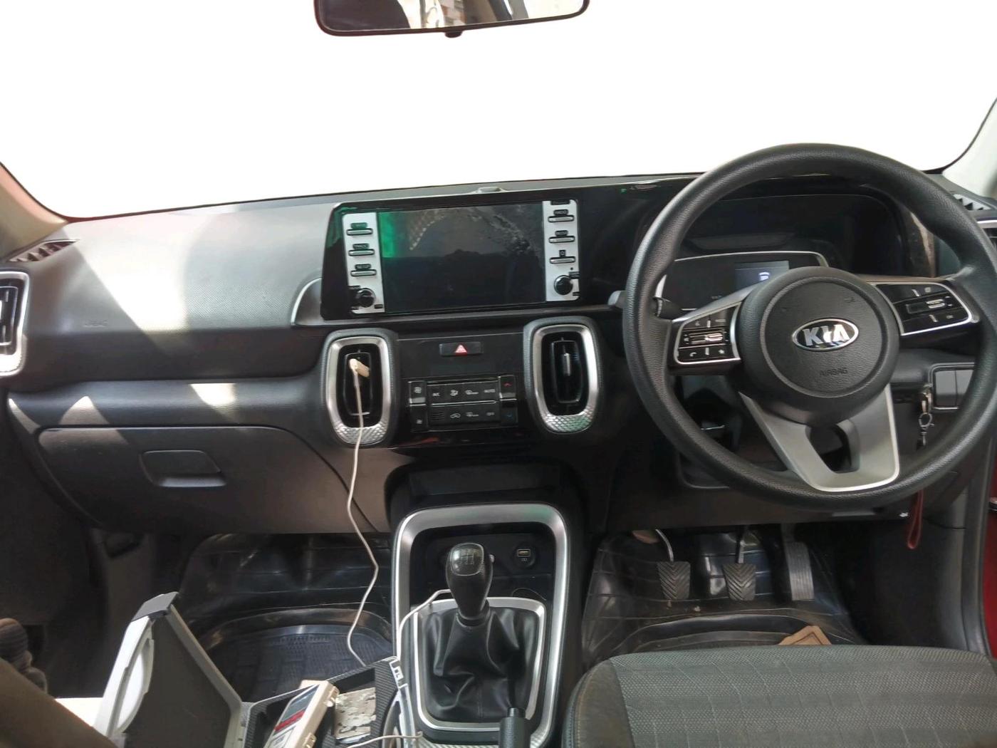 2021 KIA SONET HTK PLUS 1.2, Petrol, Manual, 22,765 km, interior