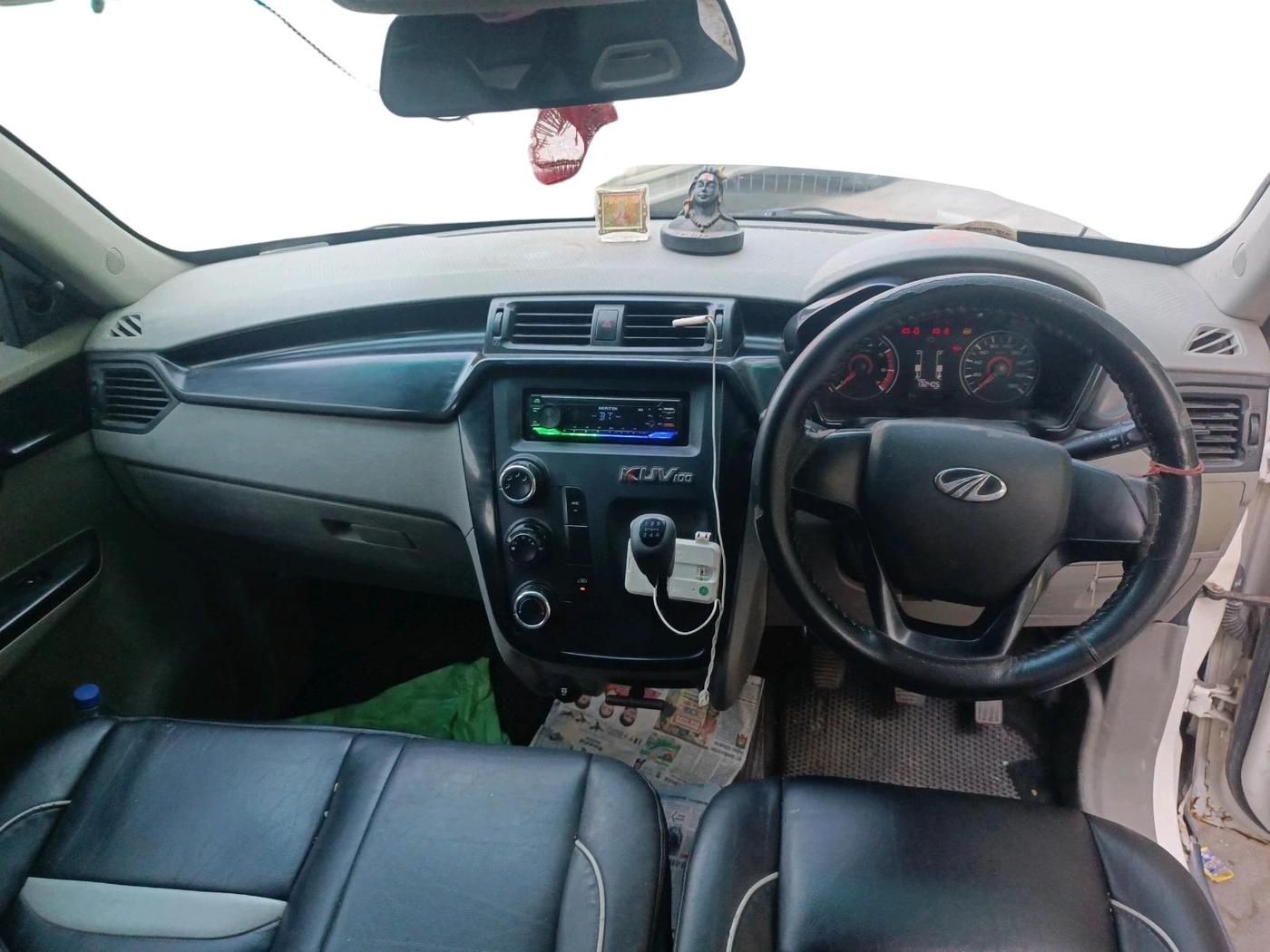 2016 Mahindra Kuv100 K4 D 6 STR, Diesel, Manual, 1,32,405 km, interior