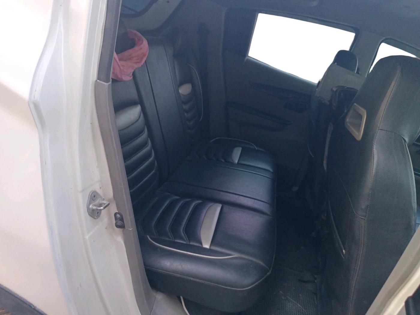2016 Mahindra Kuv100 K4 D 6 STR, Diesel, Manual, 1,32,405 km, interior