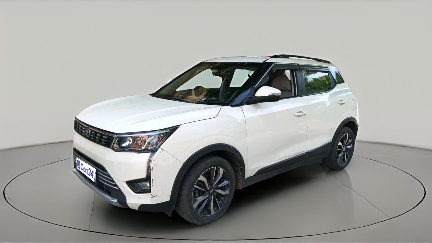2021 Mahindra XUV300 W8 (O) 1.5 DIESEL, Diesel, Manual, 1,86,537 km, exterior