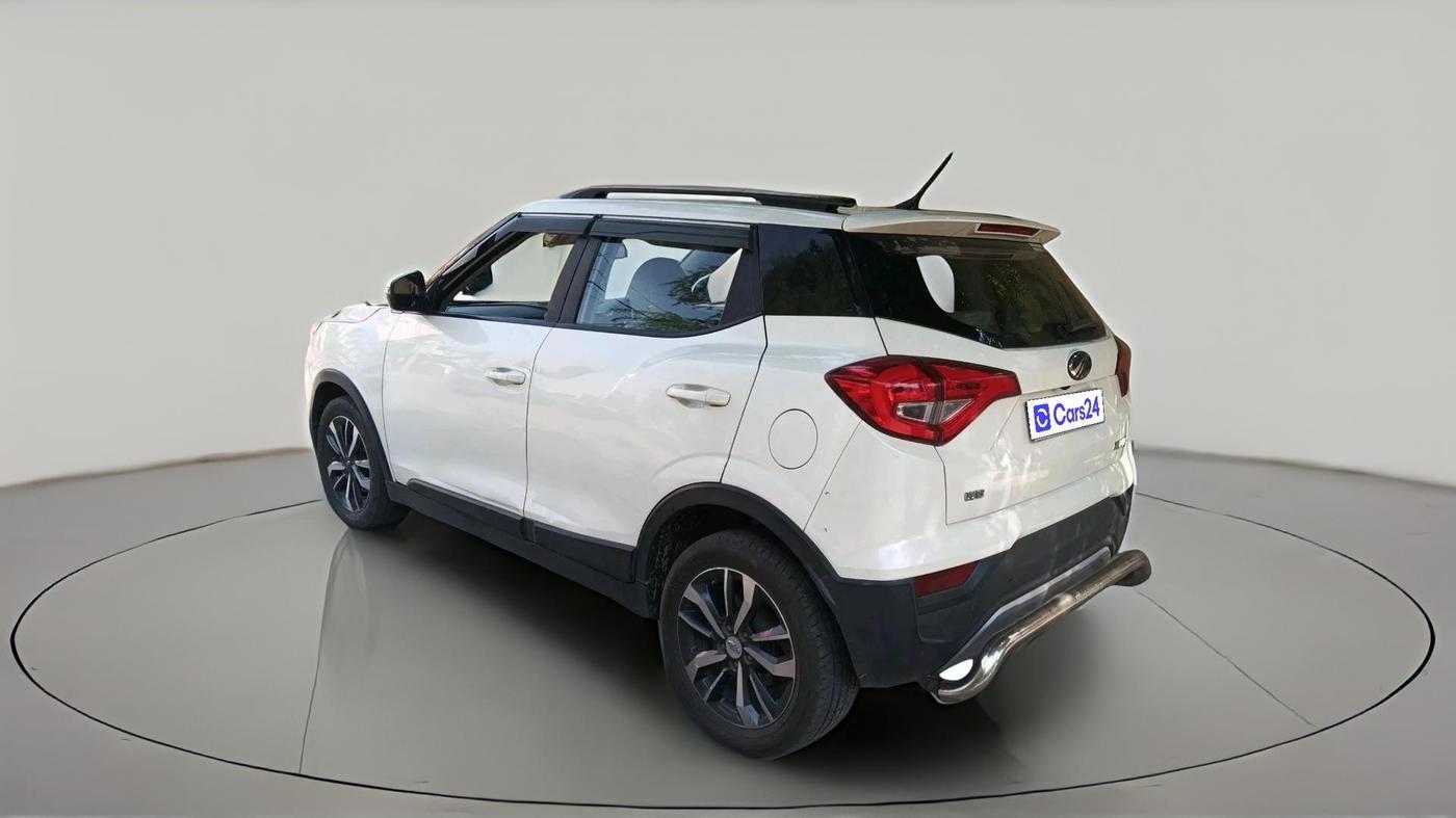 2021 Mahindra XUV300 W8 (O) 1.5 DIESEL, Diesel, Manual, 1,86,537 km, exterior