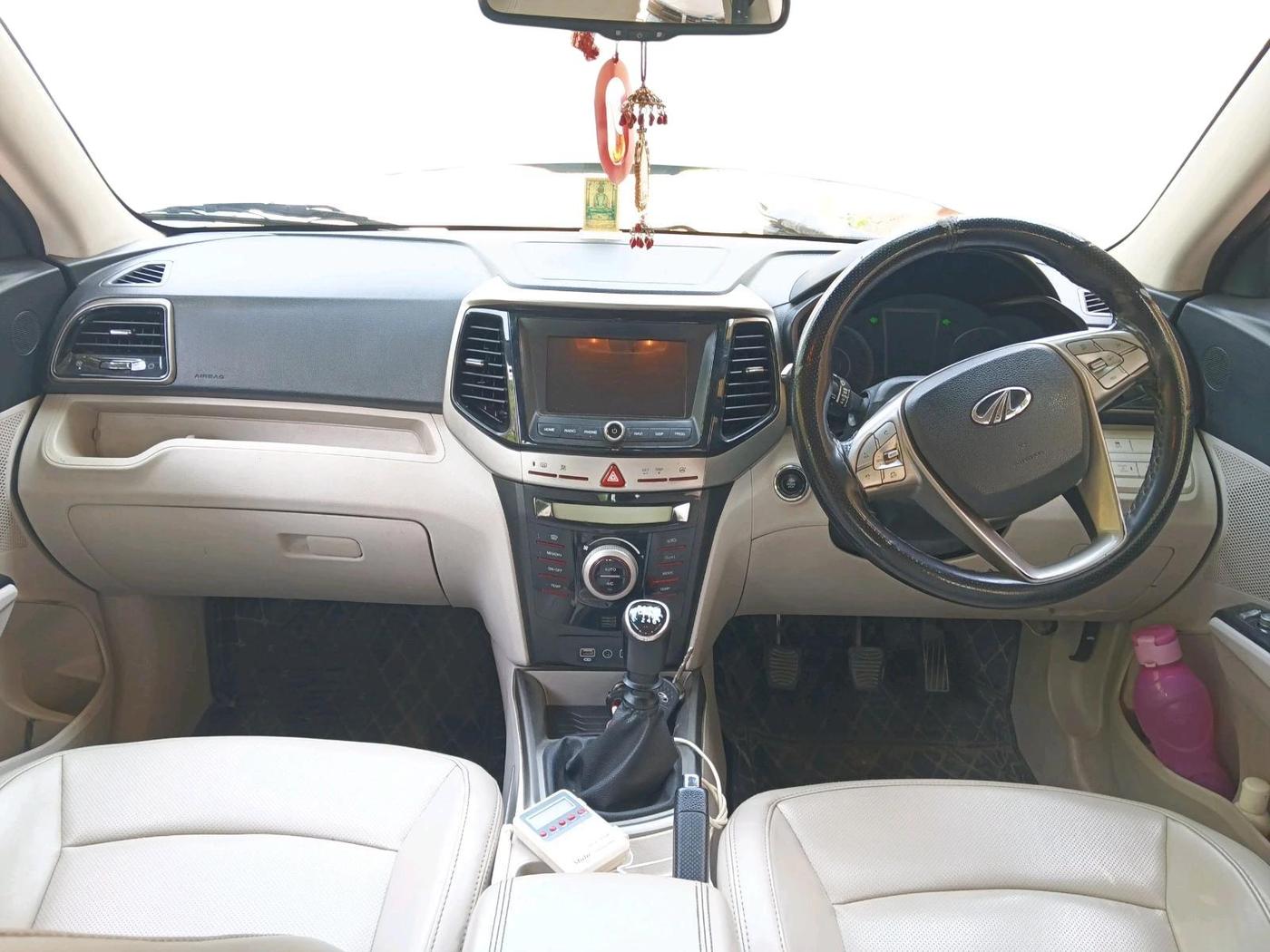 2021 Mahindra XUV300 W8 (O) 1.5 DIESEL, Diesel, Manual, 1,86,537 km, interior