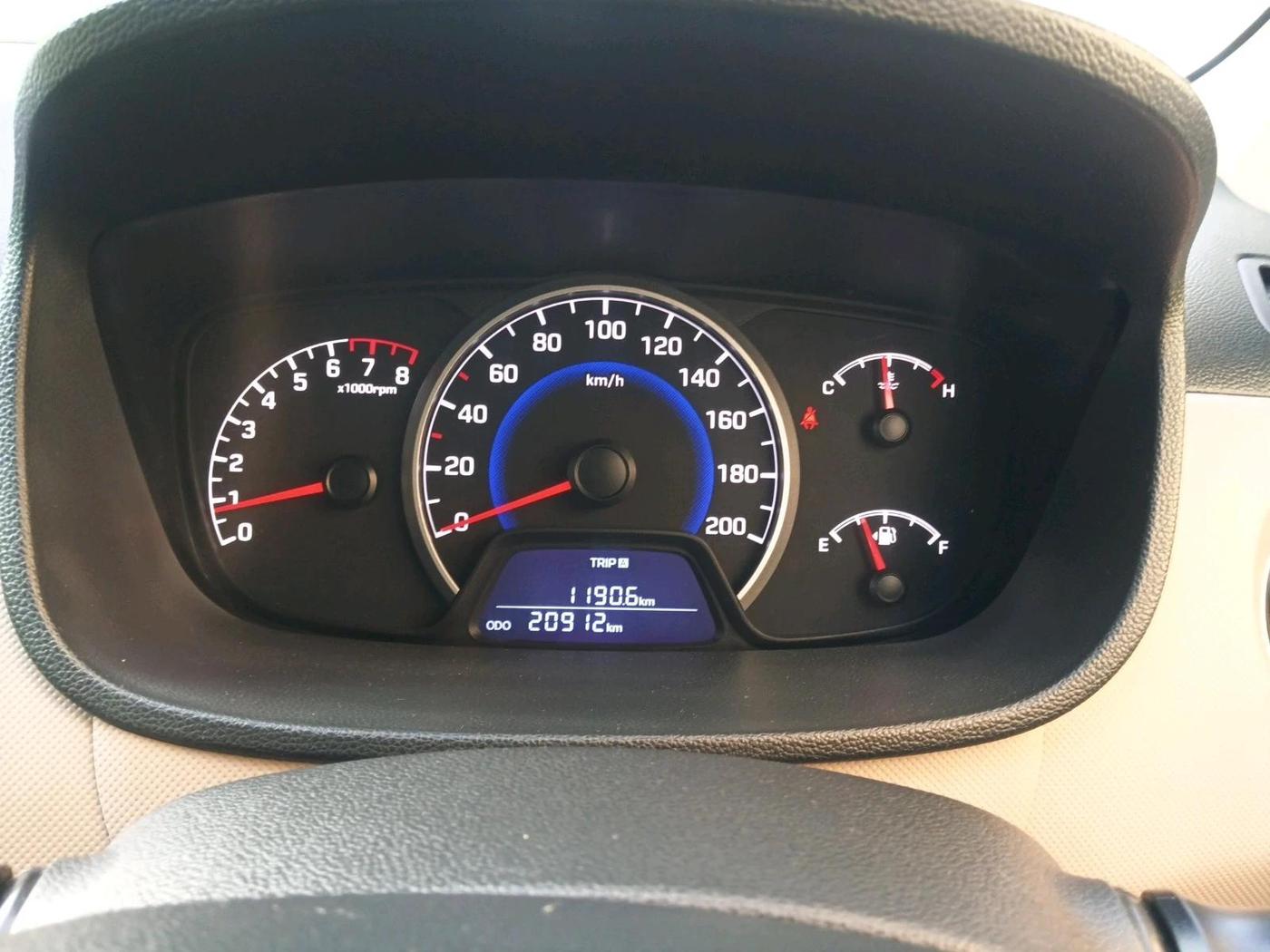 2019 Hyundai Grand i10 SPORTZ 1.2 KAPPA VTVT, Petrol, Manual, 20,912 km, interior