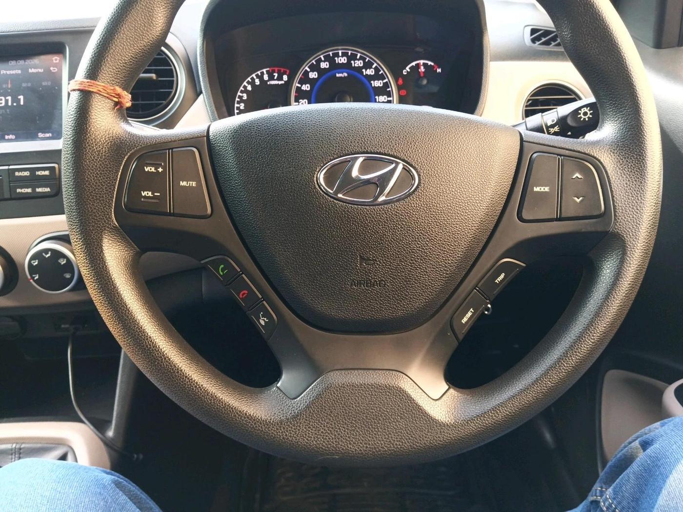 2019 Hyundai Grand i10 SPORTZ 1.2 KAPPA VTVT, Petrol, Manual, 20,912 km, interior
