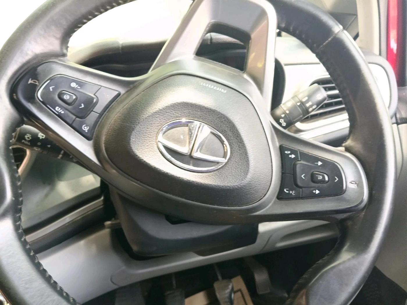 2020 Tata ALTROZ XZ PETROL, Petrol, Manual, 1,34,140 km, interior
