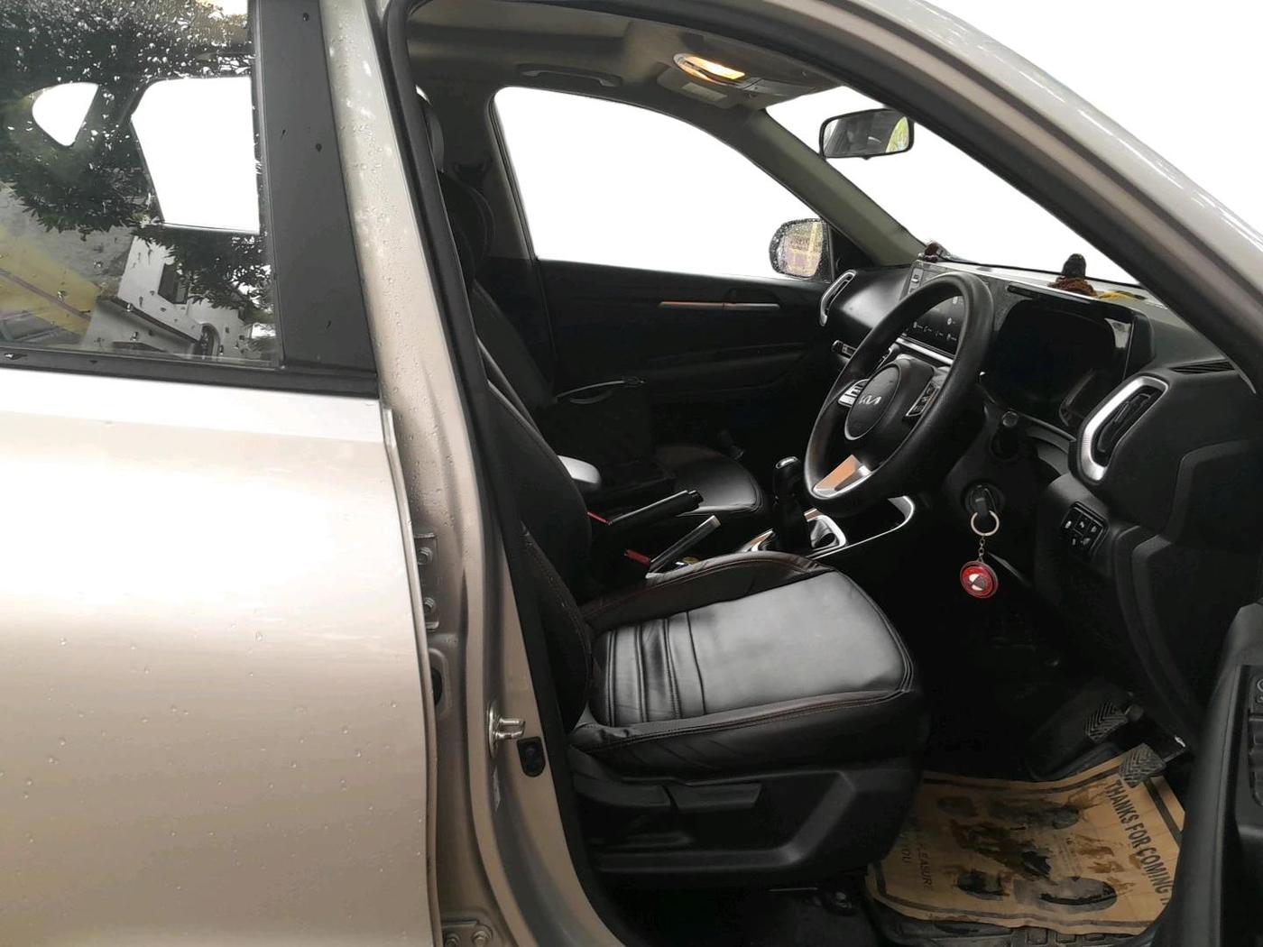 2025 KIA SONET HTK (O) 1.2 Petrol MT, Petrol, Manual, 14,901 km, interior
